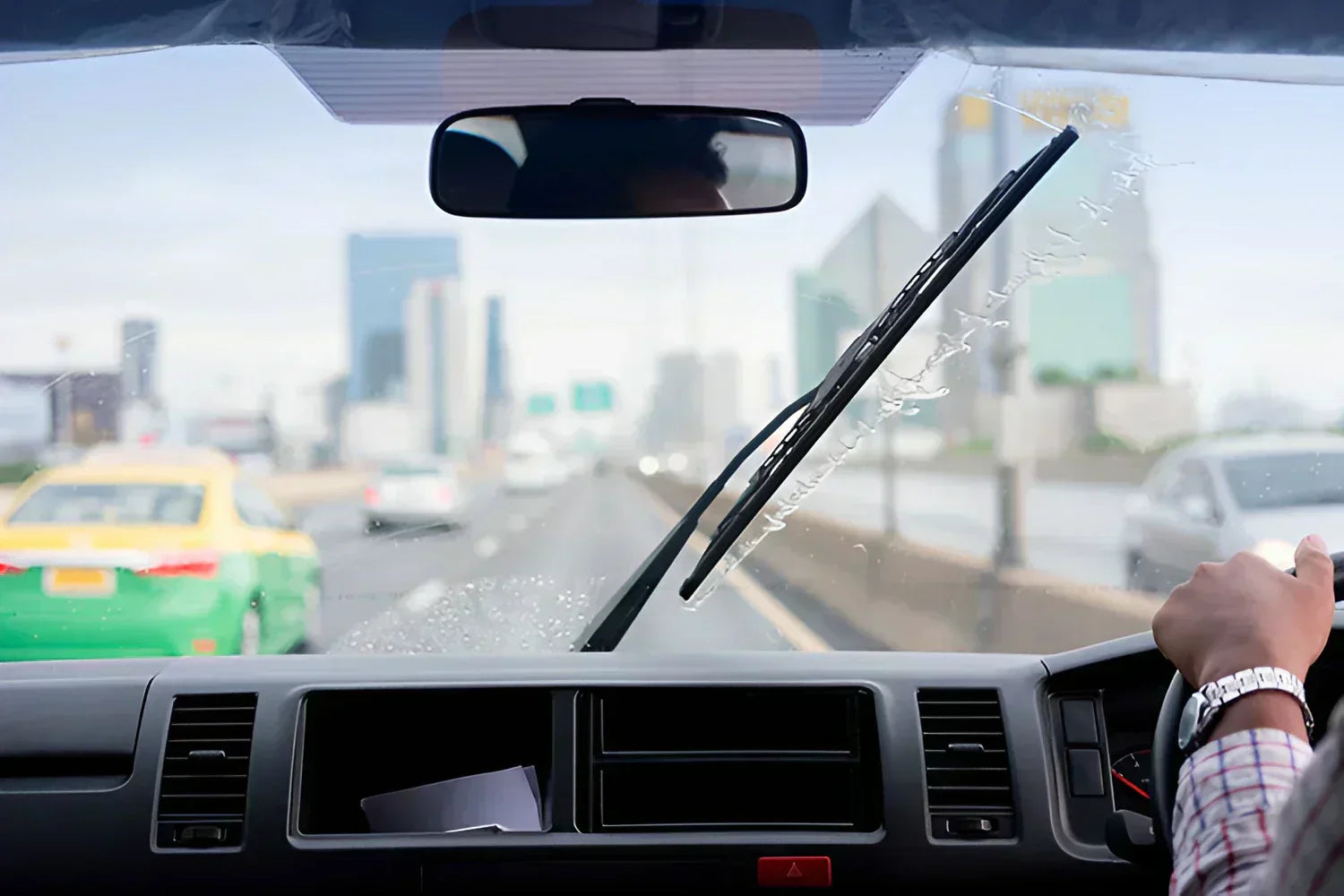 Wiper Blade Size Guide for 15+ Indian Cars [2026]: 3 Costly Mistakes t ...