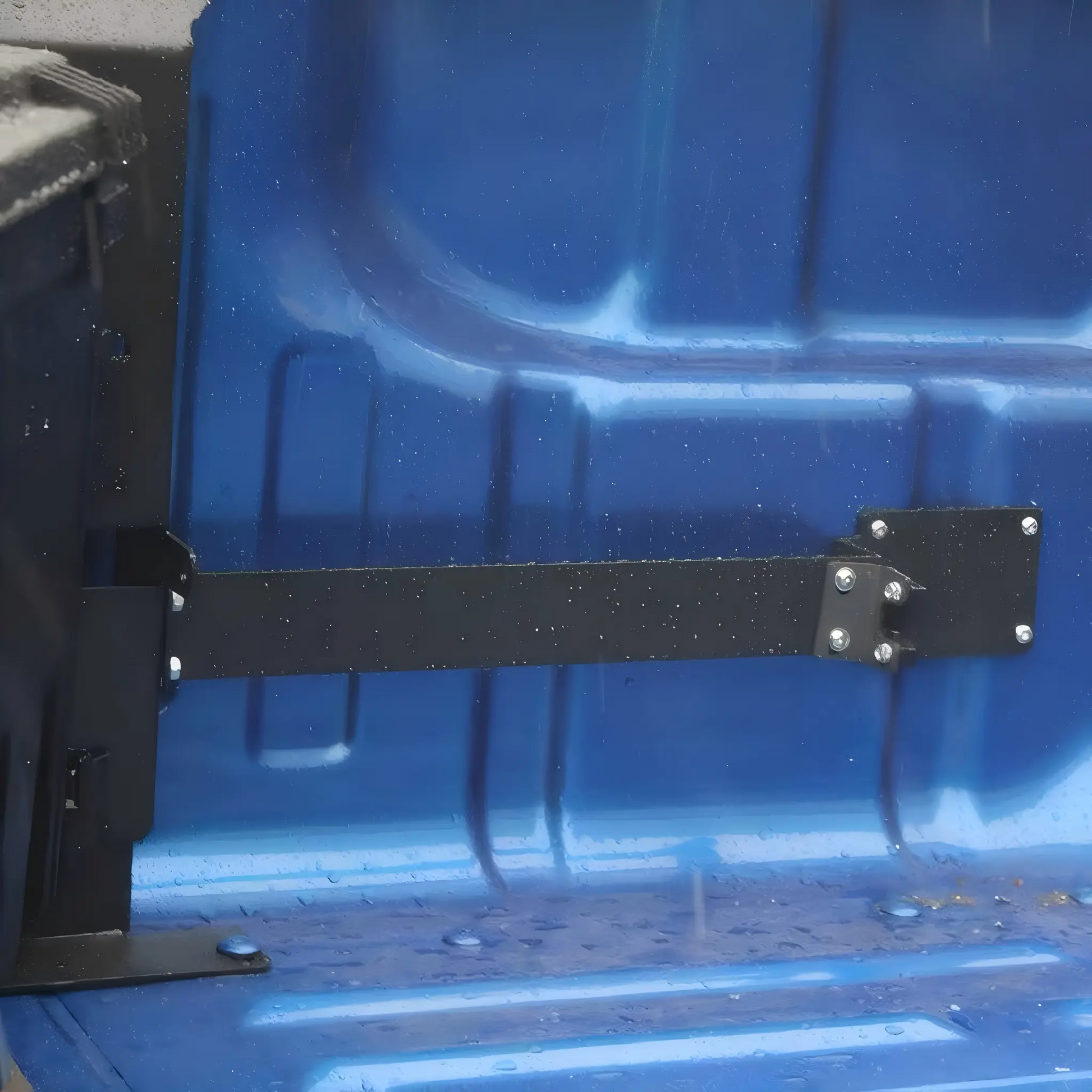 BYD Shark 6 Swing-Out Tool Box, close-up