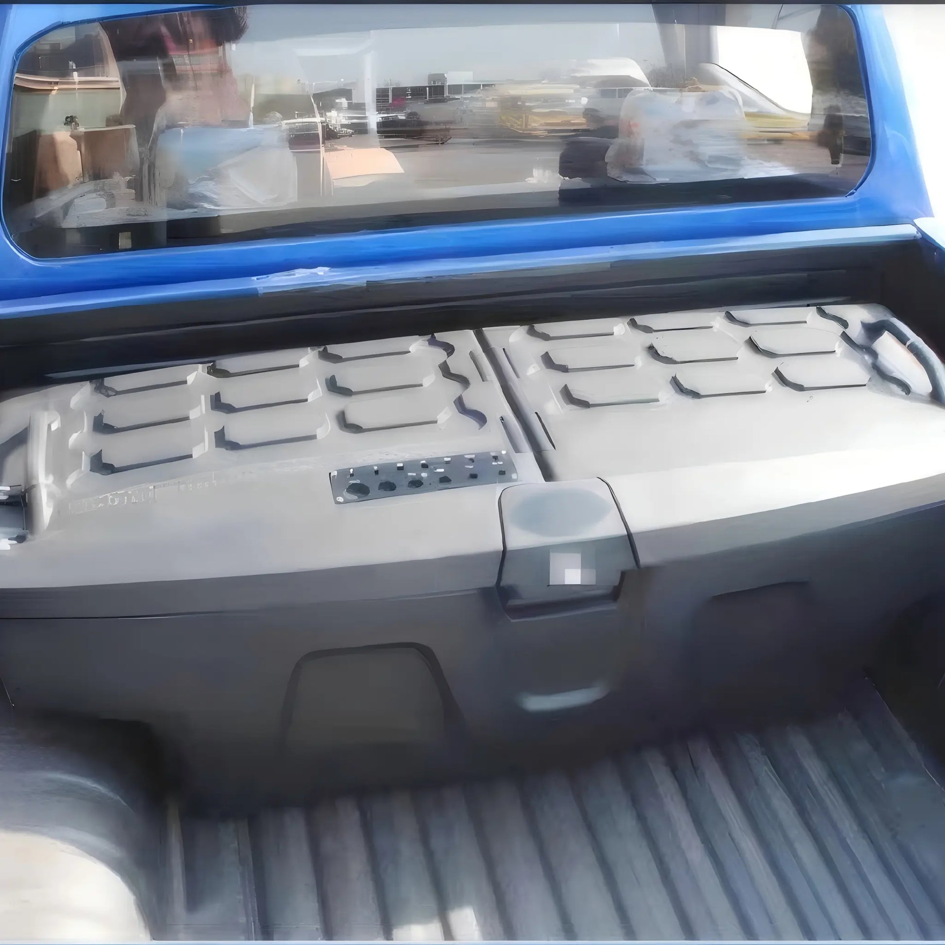 Secure Weather Resistant Pickup Truck Tool Storage Box for BYD Shark 6 / Amarok / GMC, back view