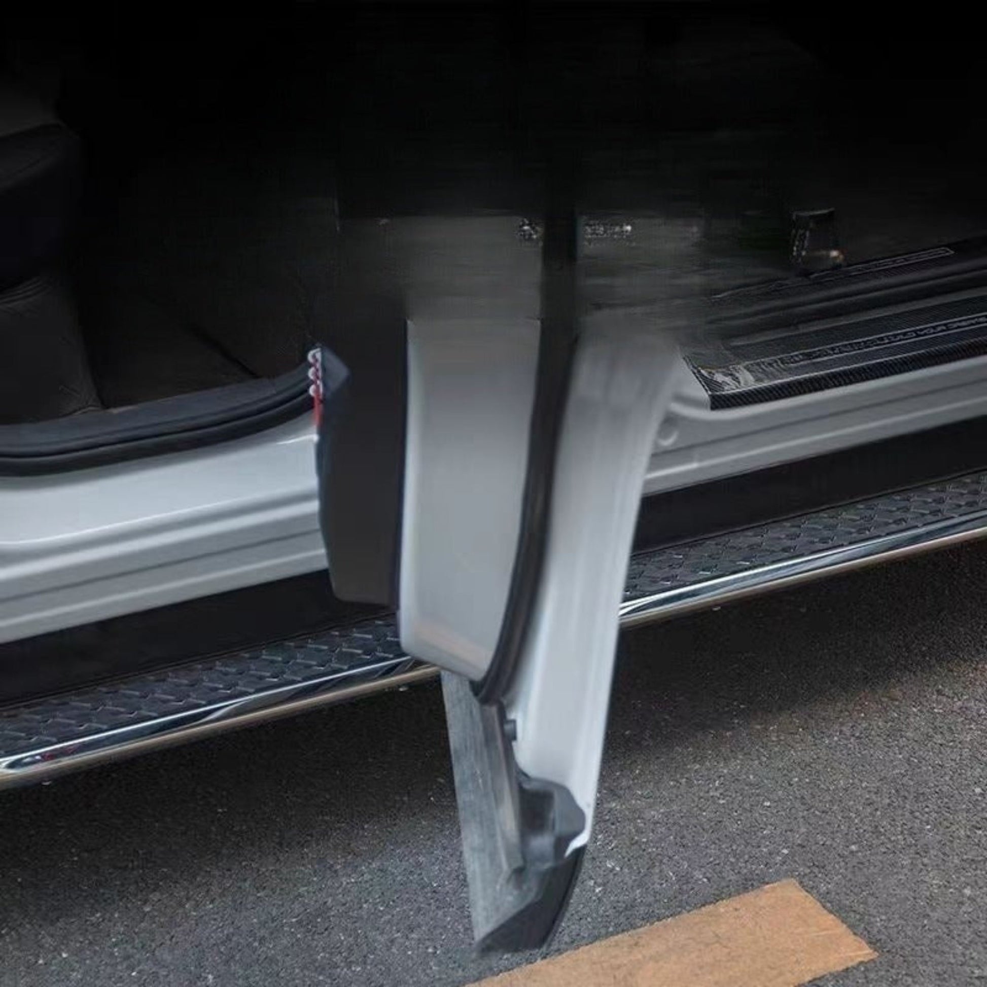 One Pair 2020 - 2024 BYD Atto 3 Aluminum Side Steps (Aluminum Side Step) Tricolour