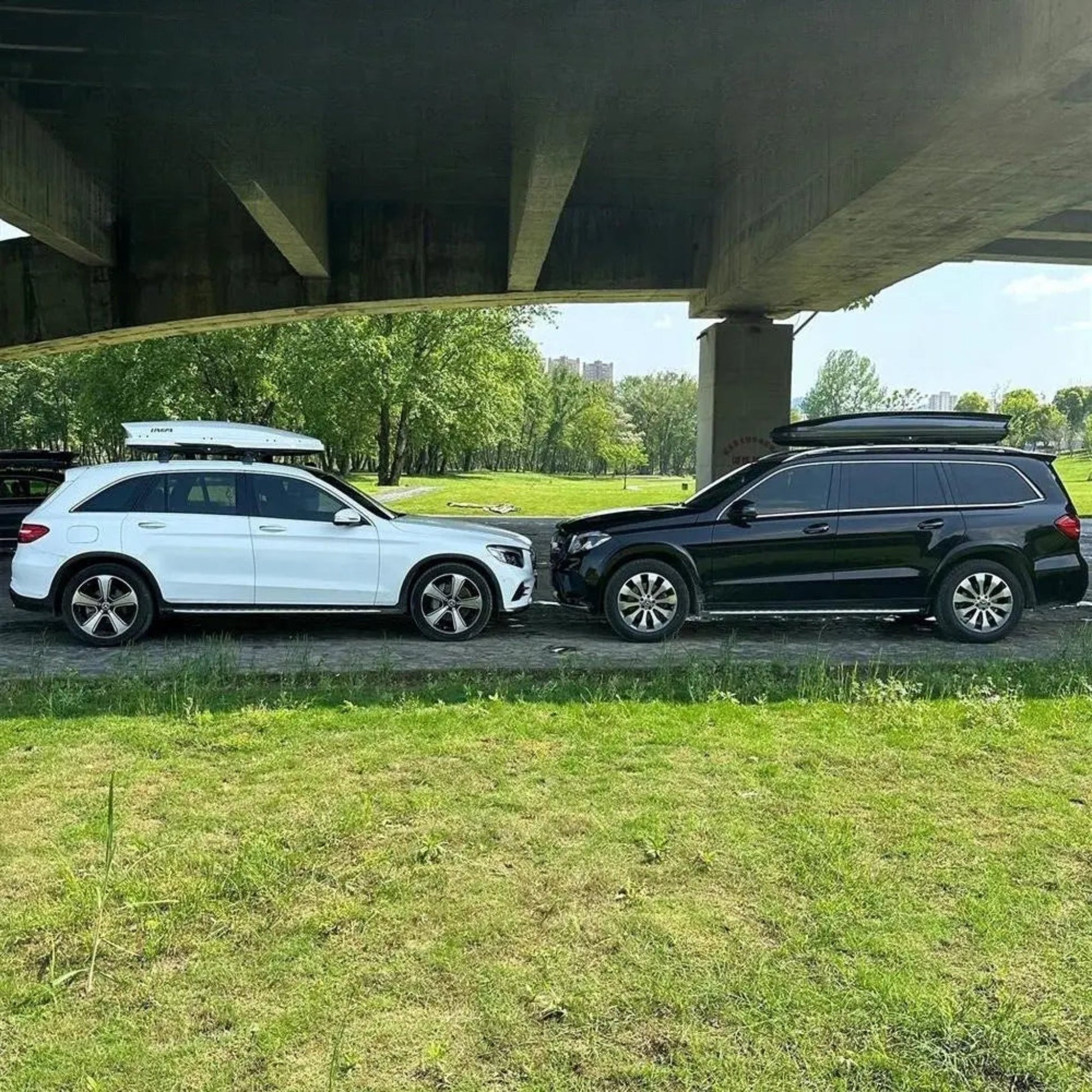 Upgraded Roof Cargo Box with Bars (Roof Cargo Box) 580L Black